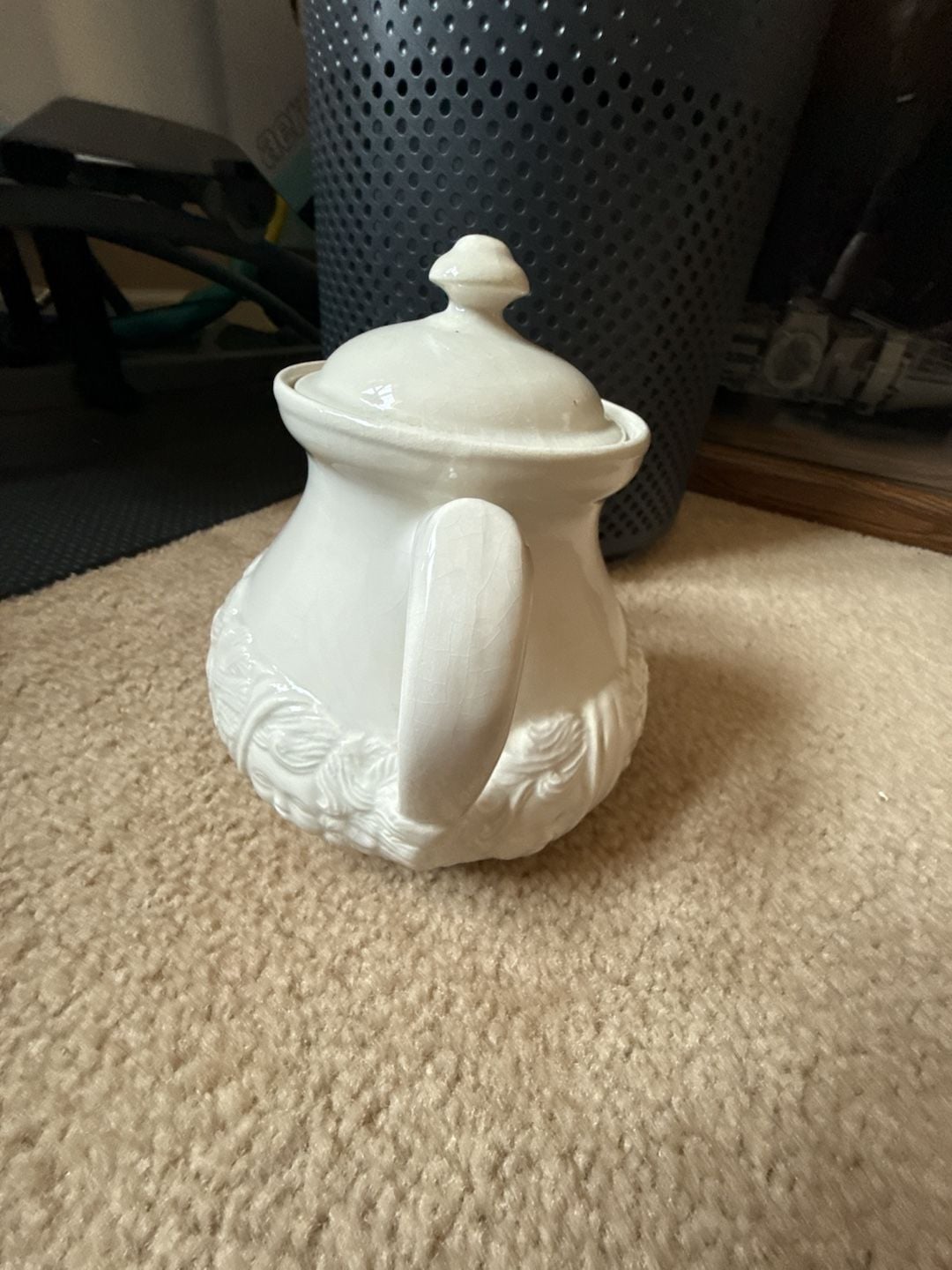 Vintage White Ceramic Cherub Relief Teapot 4