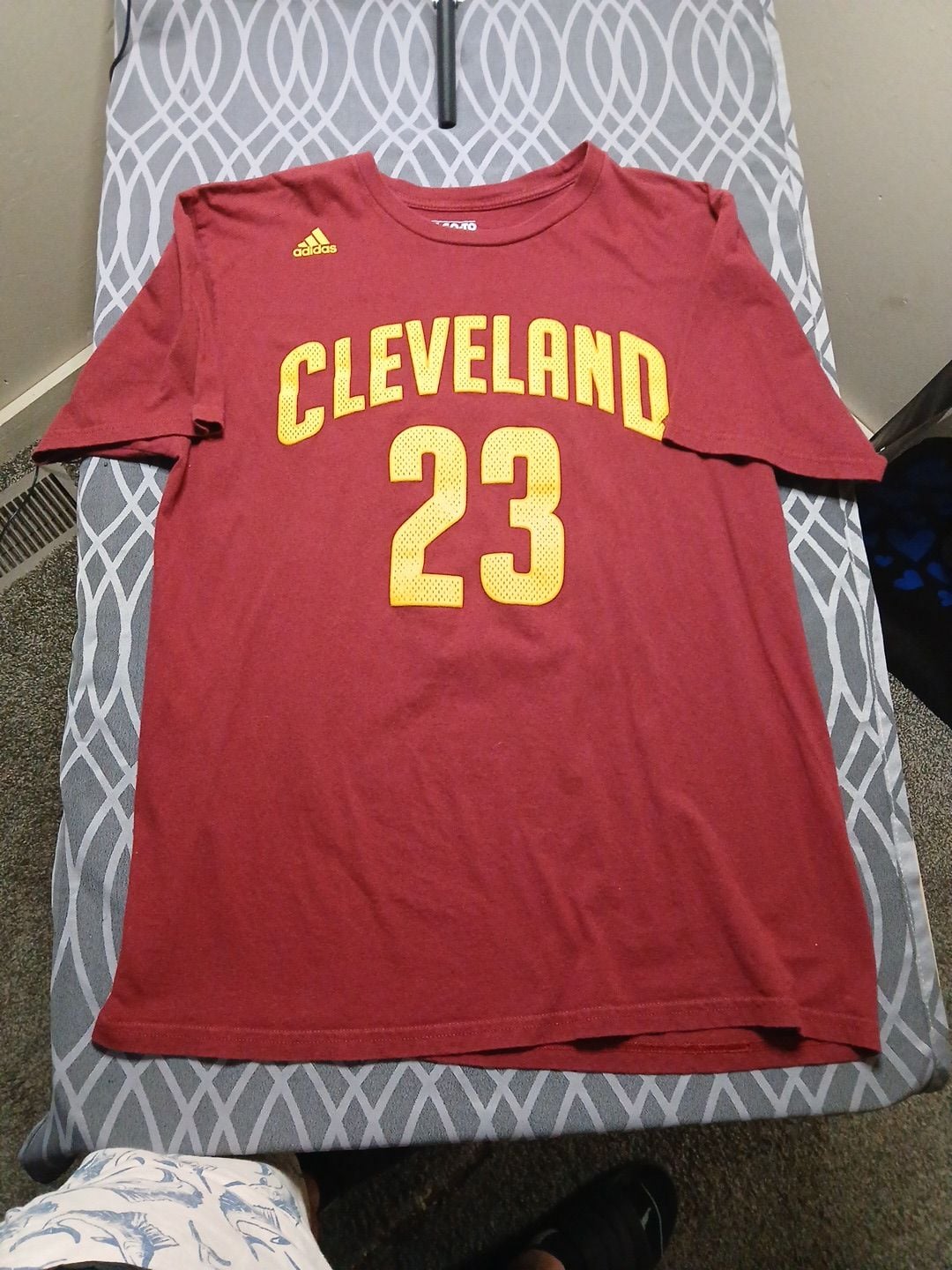 Adidas Cleveland Cavaliers LeBron James 23 The Go-To Tee Size Large 1