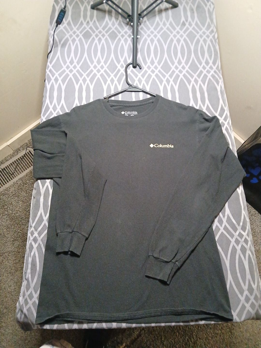 Columbia Sportswear Company Men's Size M Long Sleeve Graphic T-Shirt 2