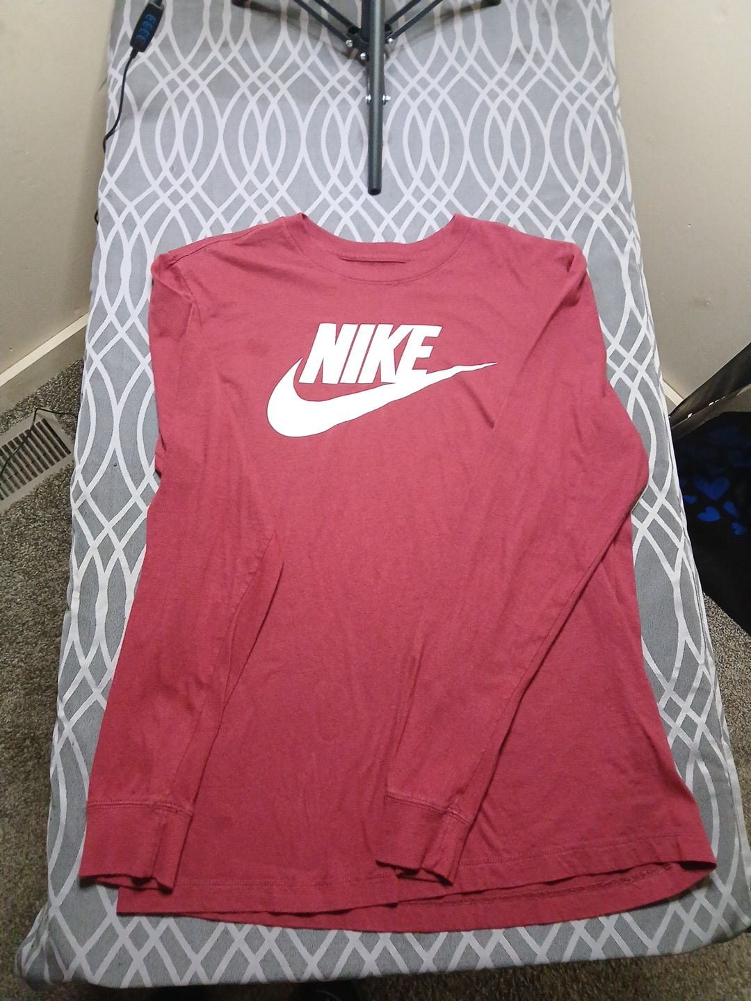 Nike The Nike Tee Long Sleeve Shirt Red Size M 1