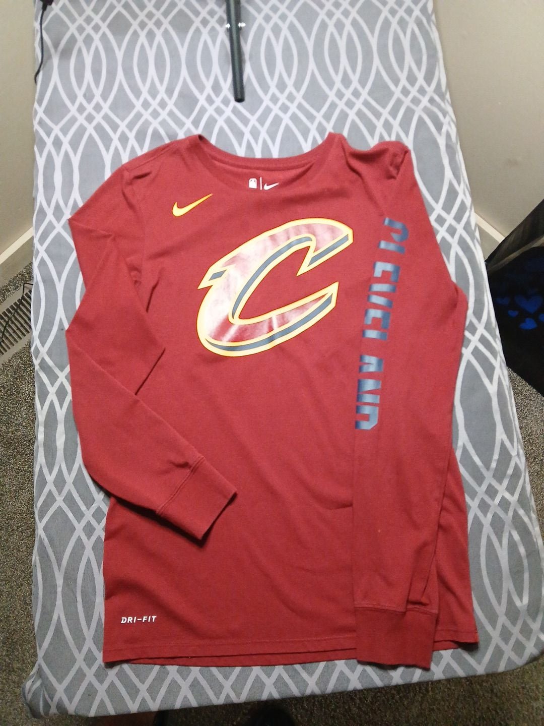 Nike NBA CLEVELAND CAVALIERS EXPLODE LEGACY SHIRT – , 1
