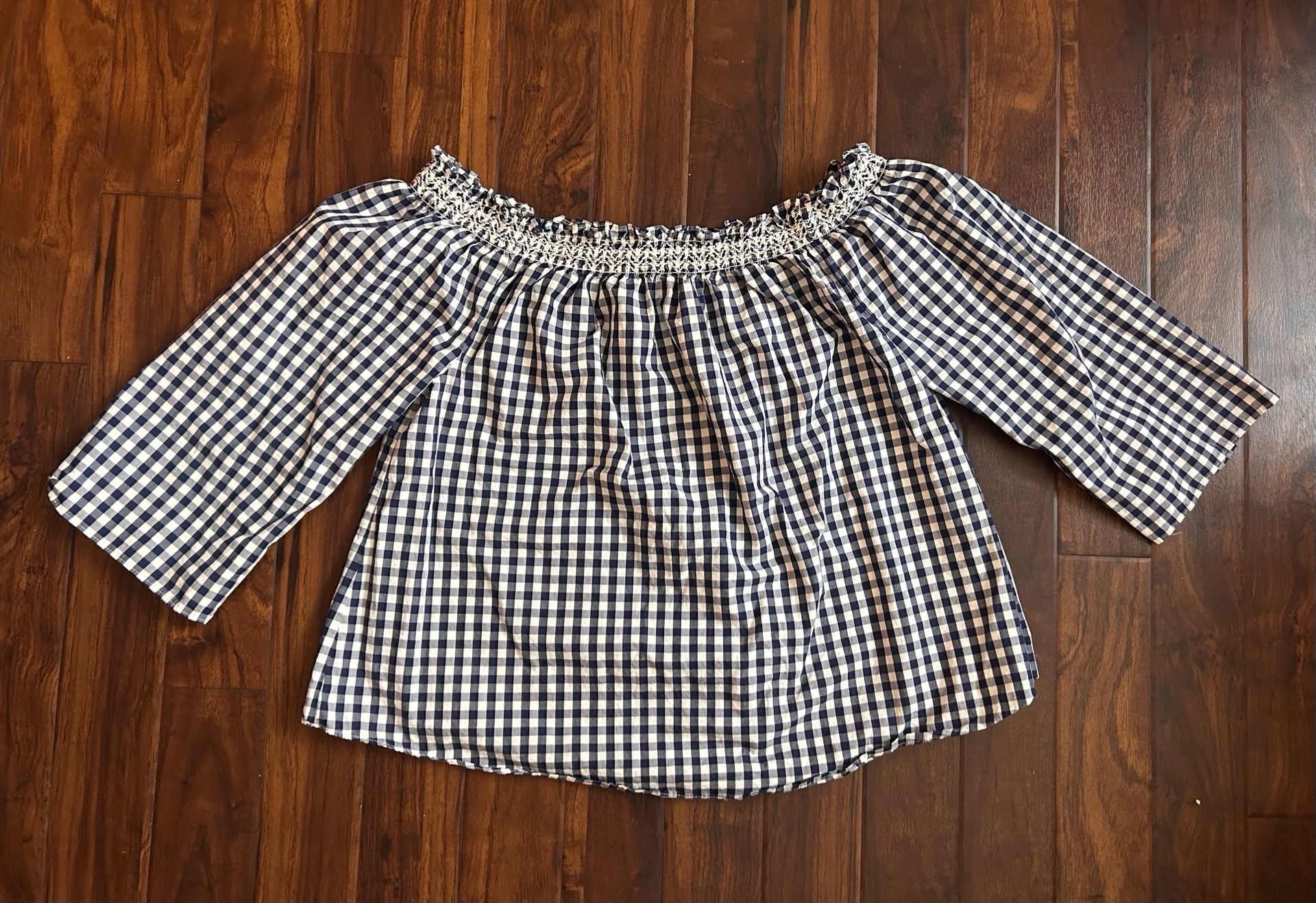 Madewell Women's Size S Blue and White Gingham Off-the-Shoulder Smocked Top 2