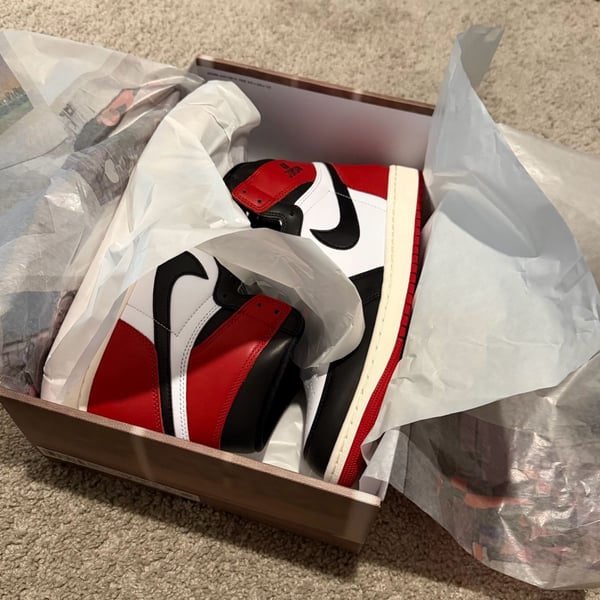 Air Jordan 1 Retro High OG "Black Toe" Size 12