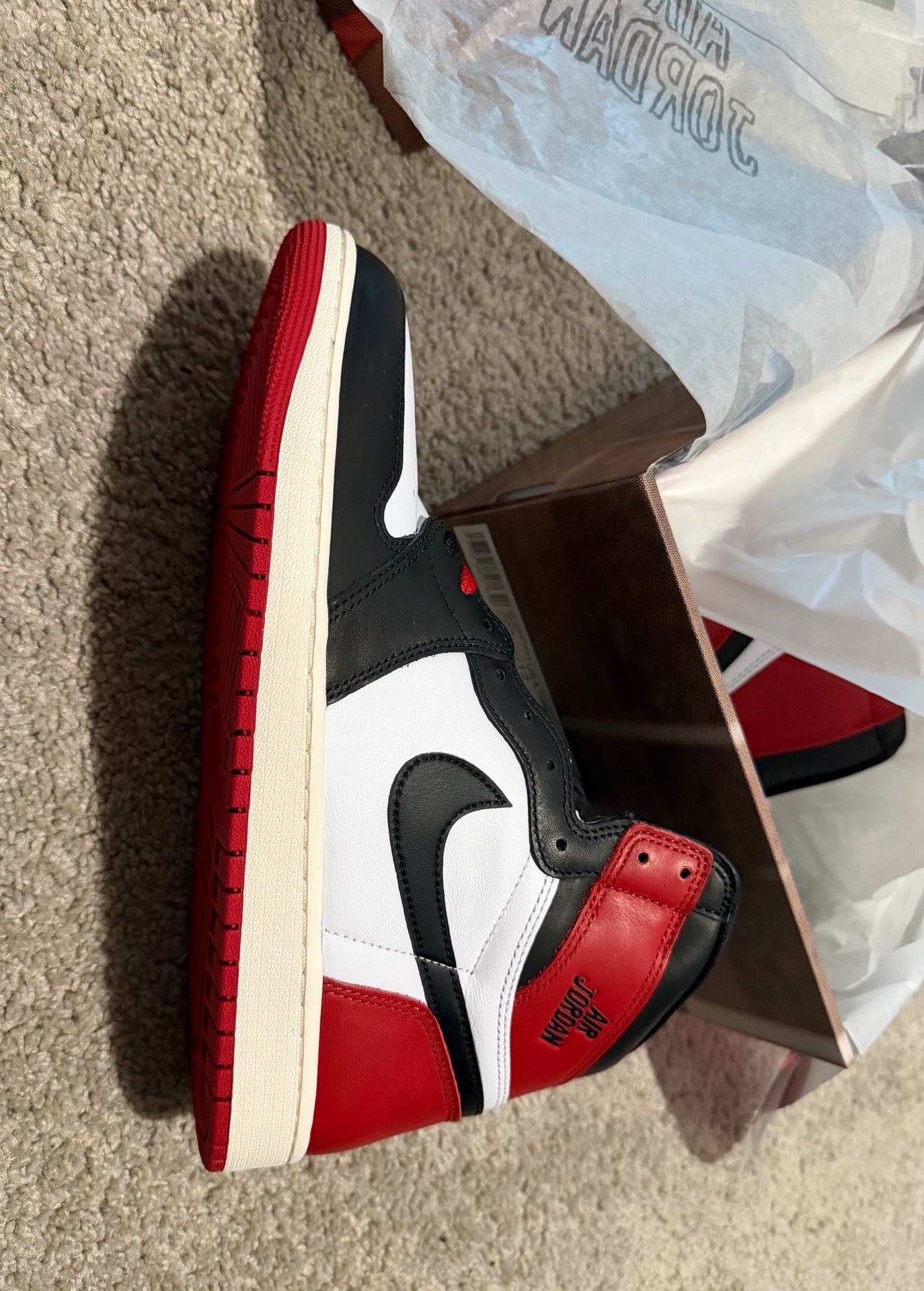 Air Jordan 1 Retro High OG "Black Toe" Size 12 5