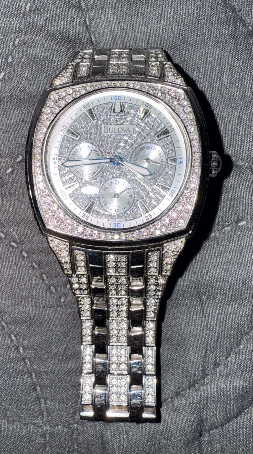 Bulova 96C002 Calendar Hand Display Diamond Accent Watch 3