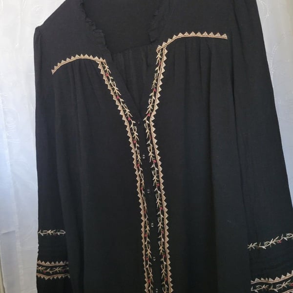 Vintage Threads Long Sleeve Tribal Blouse at Tractor Supply Co,