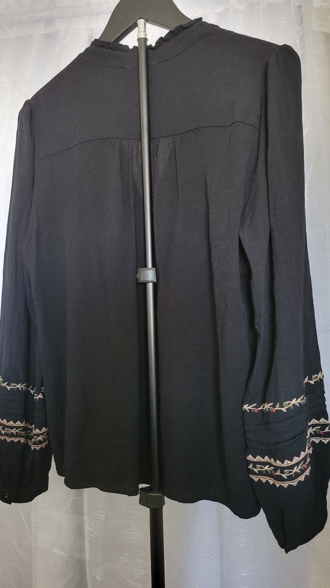 Vintage Threads Long Sleeve Tribal Blouse at Tractor Supply Co, 3