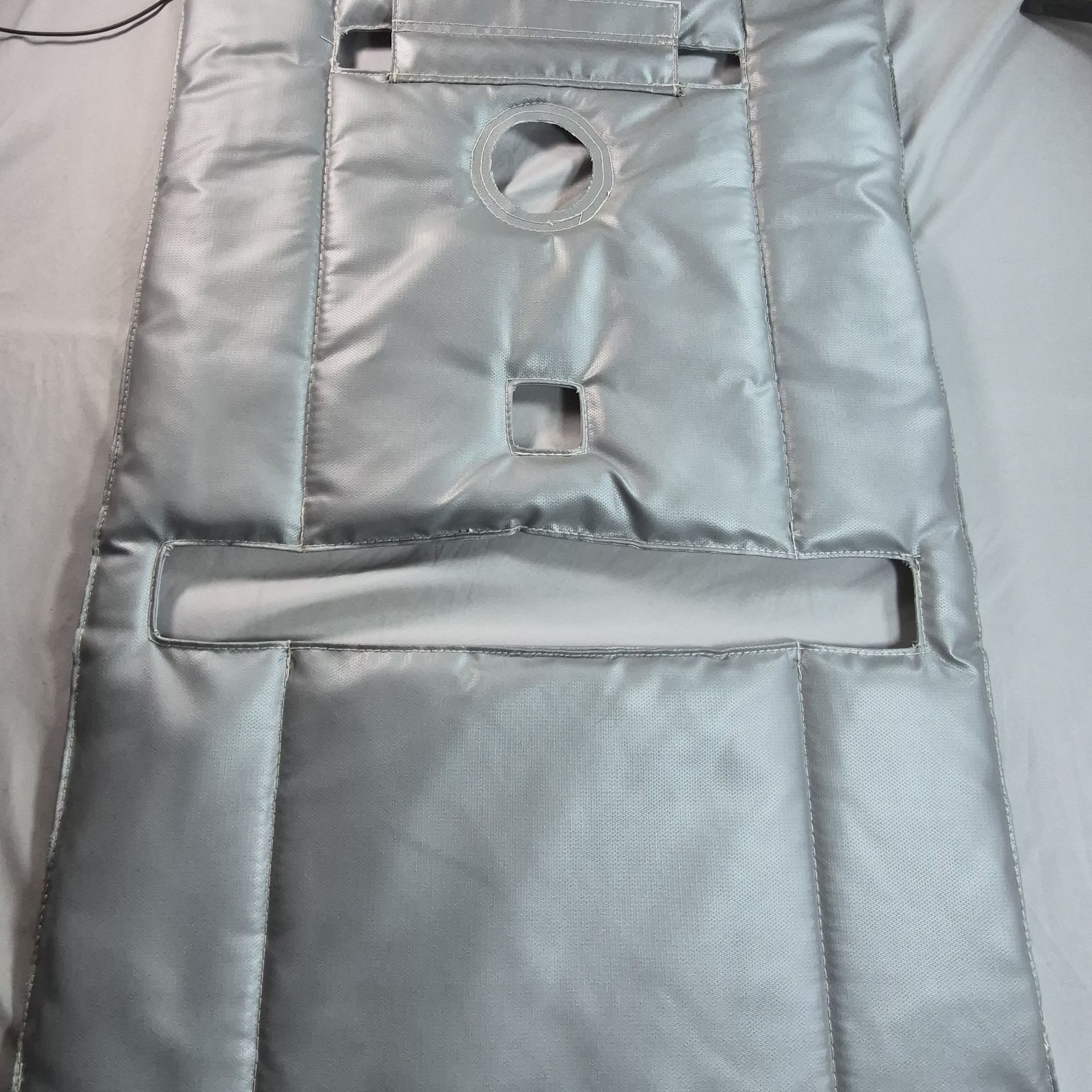 Generic Silver Insulated Thermal Engine Cover Blanket 2