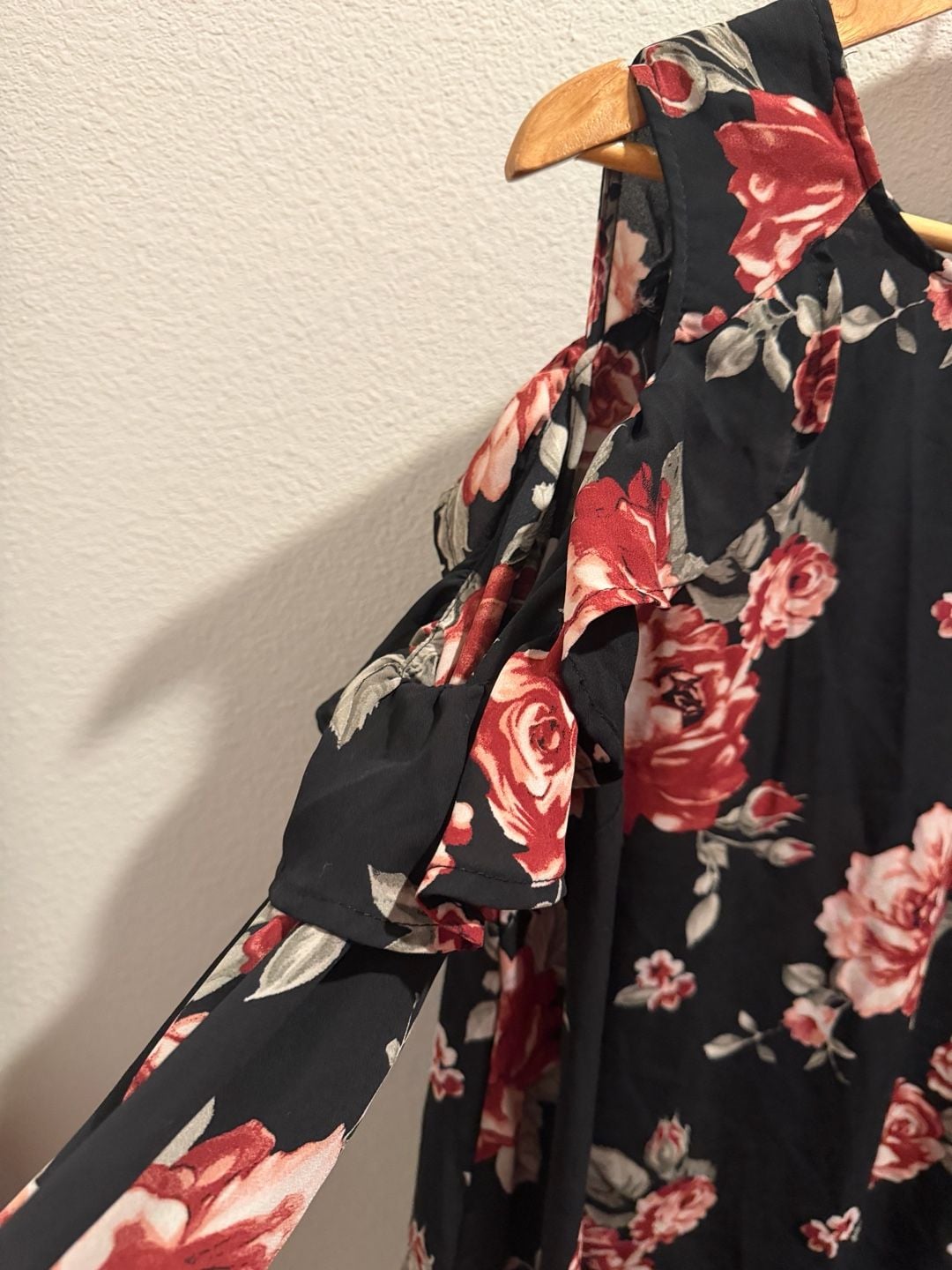 Stella Tweed Floral Cold Shoulder Ruffle Blouse Size XL 3