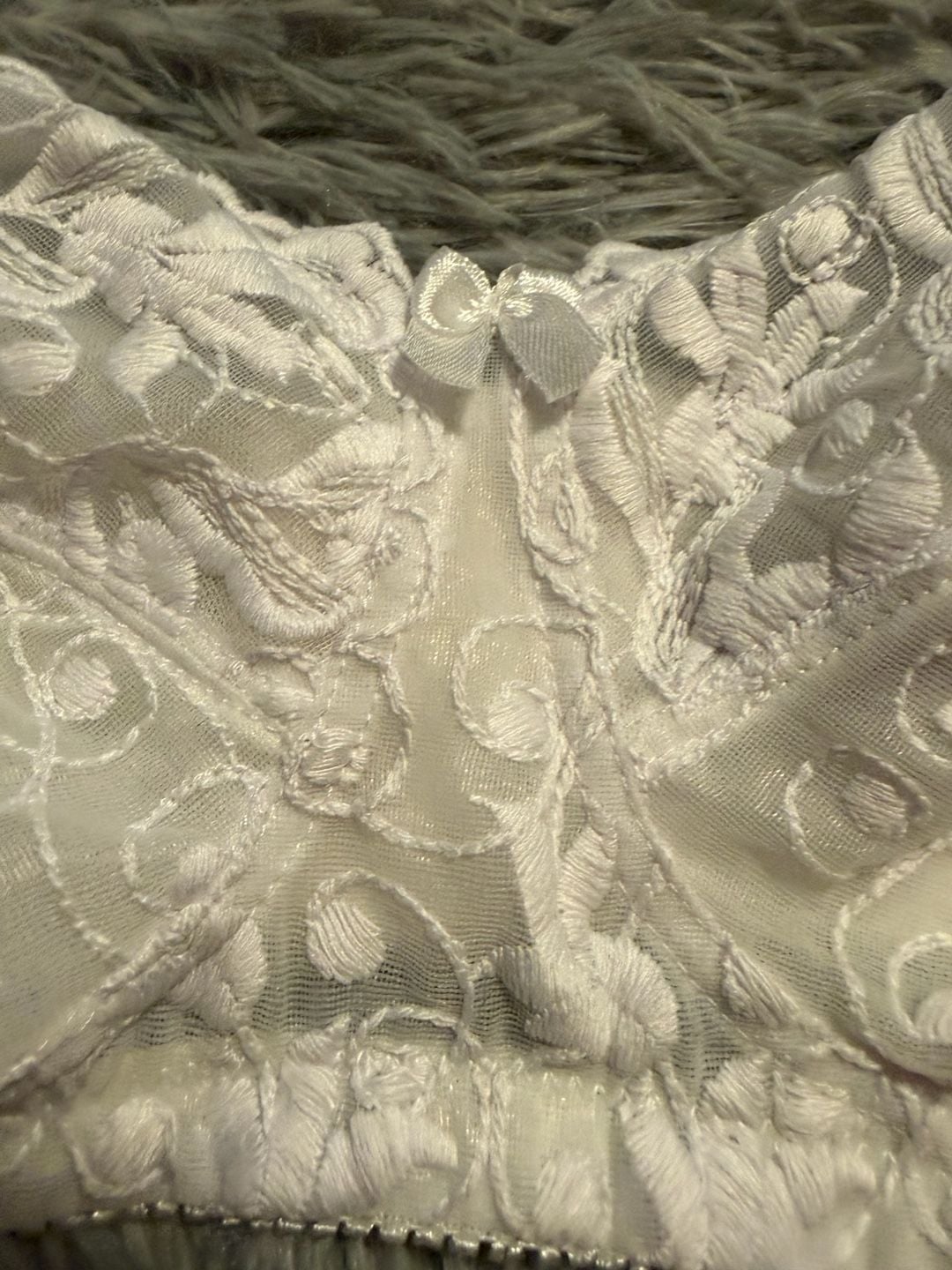 Amoureuse White Embroidered Lace Bra Size 46C 5