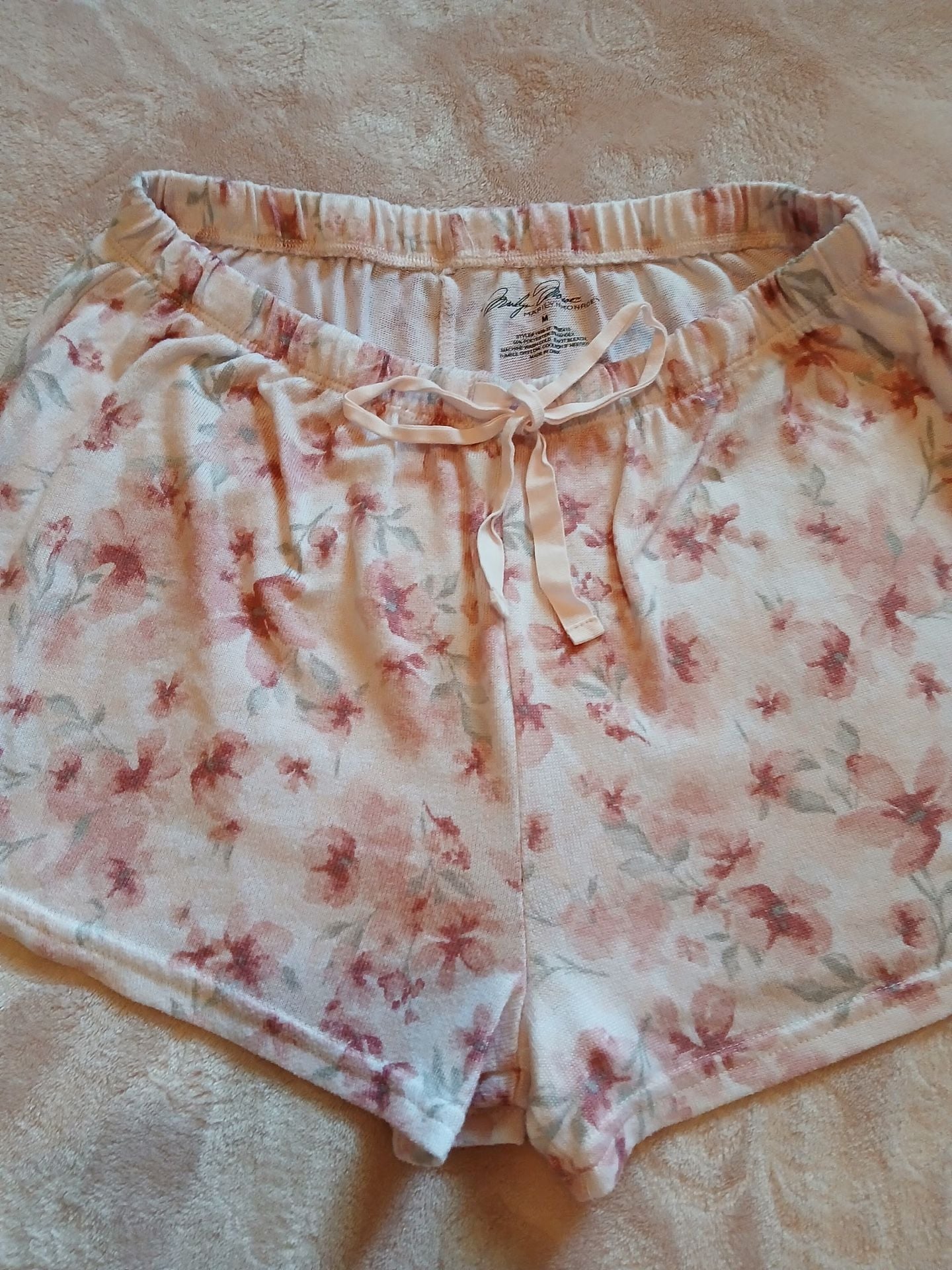 Marilyn Monroe Floral Print Lounge Shorts Size M 1