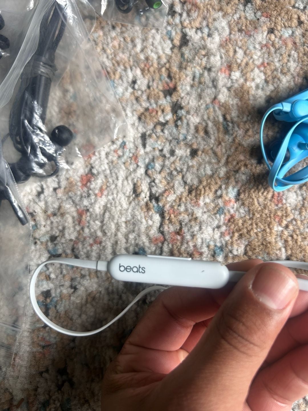 Beats by Dre Flex Wireless Earphones - grey
Black -25$
Colors-30$ 2