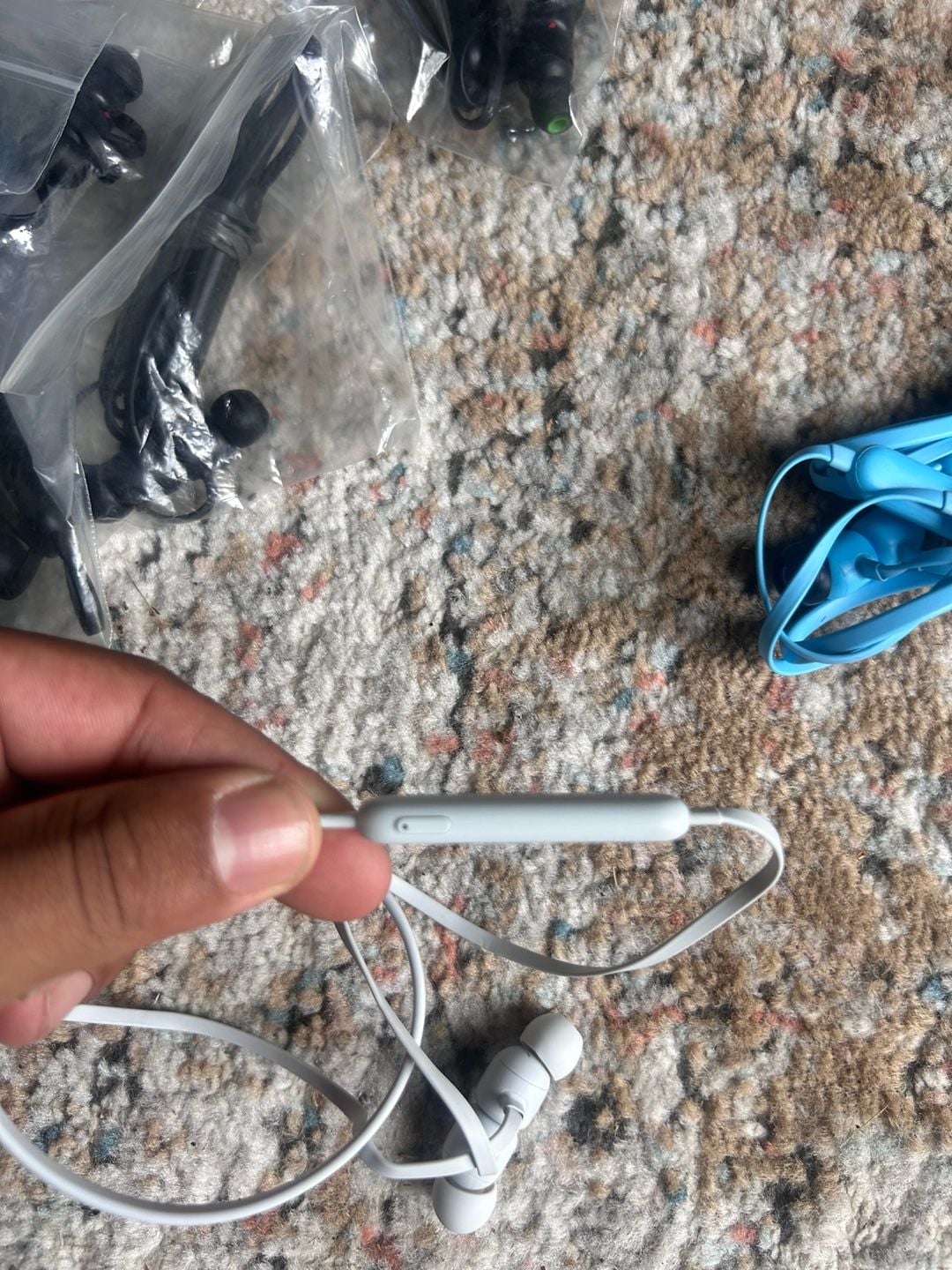 Beats by Dre Flex Wireless Earphones - grey
Black -25$
Colors-30$ 3