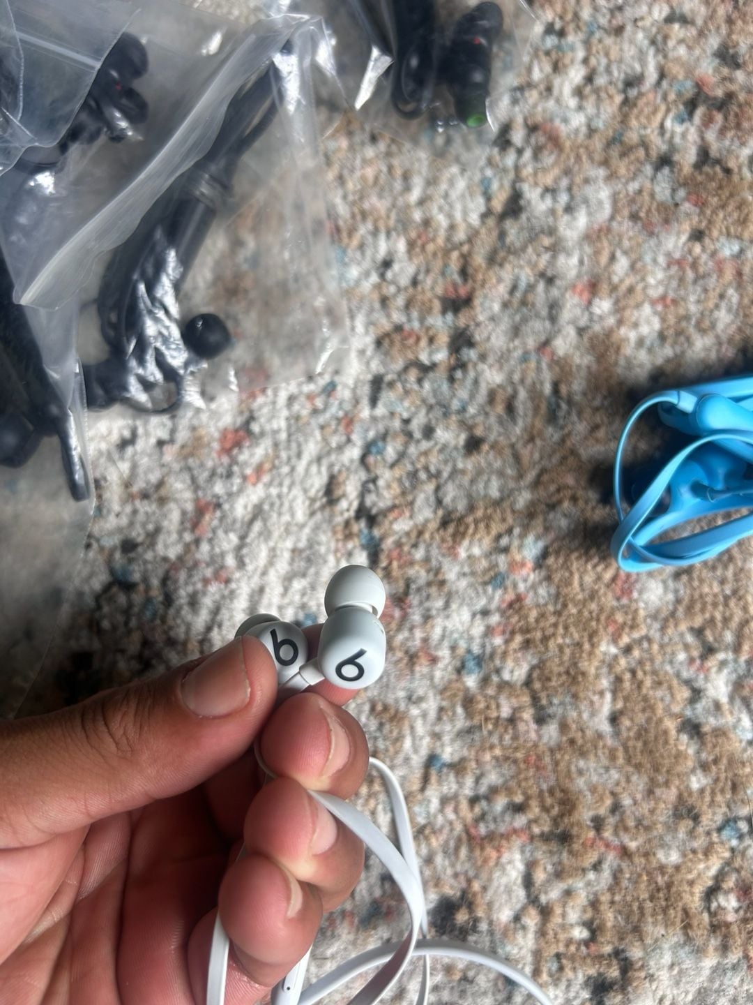 Beats by Dre Flex Wireless Earphones - grey
Black -25$
Colors-30$ 6