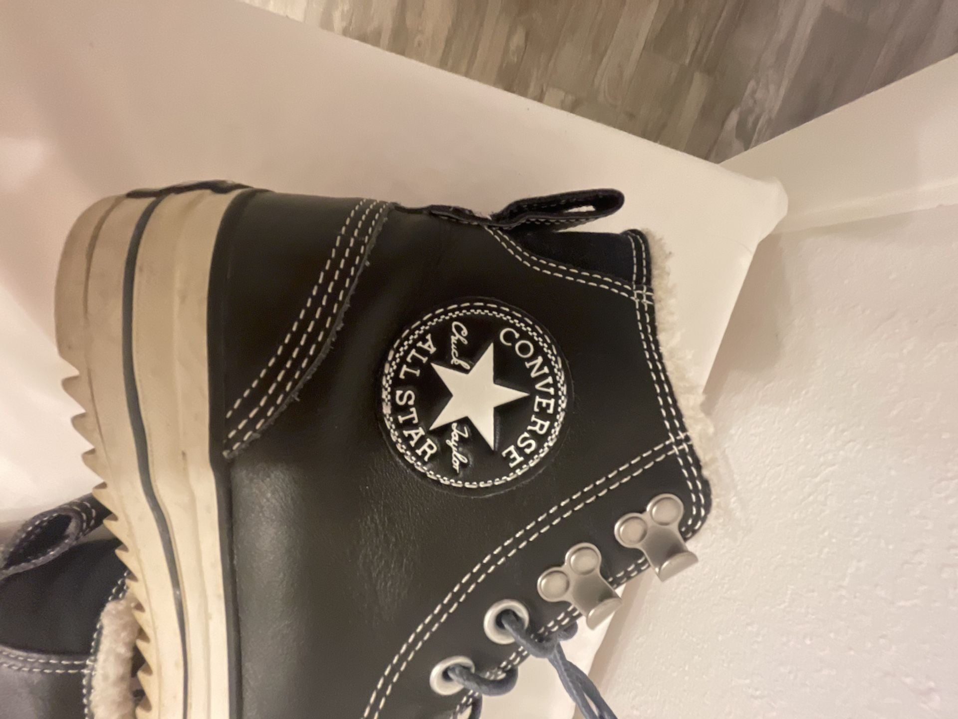 Converse All Star Black Leather High Top 
mens 7 women’s 9 
Goth
Fall boots 10