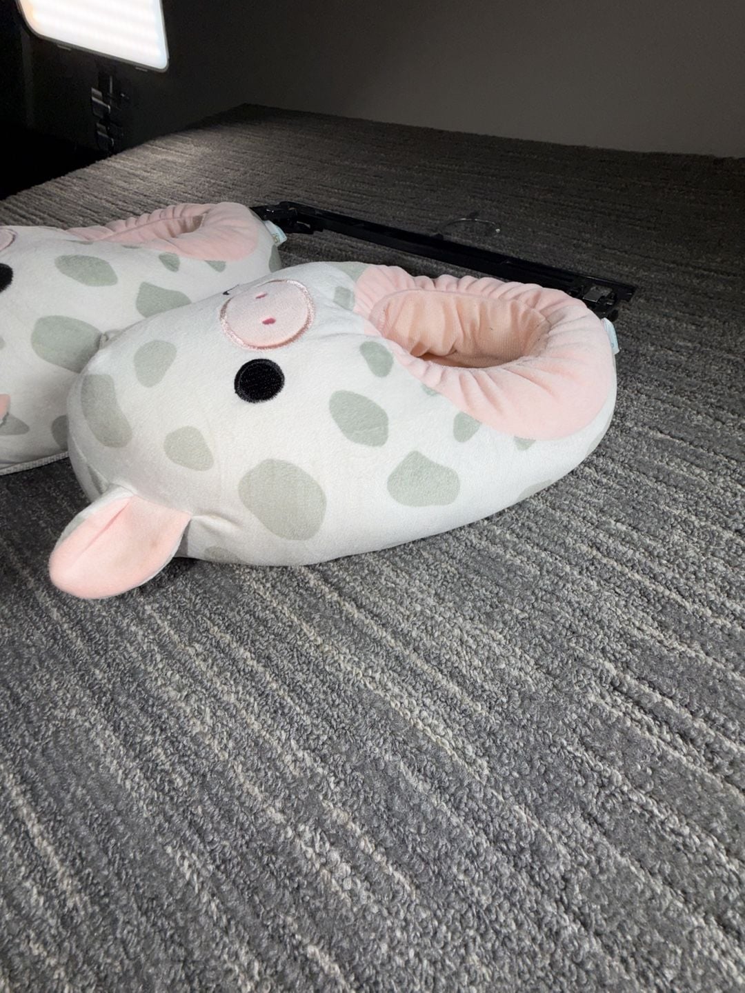 Squishmallows Cow Slippers Size L 8/9 6