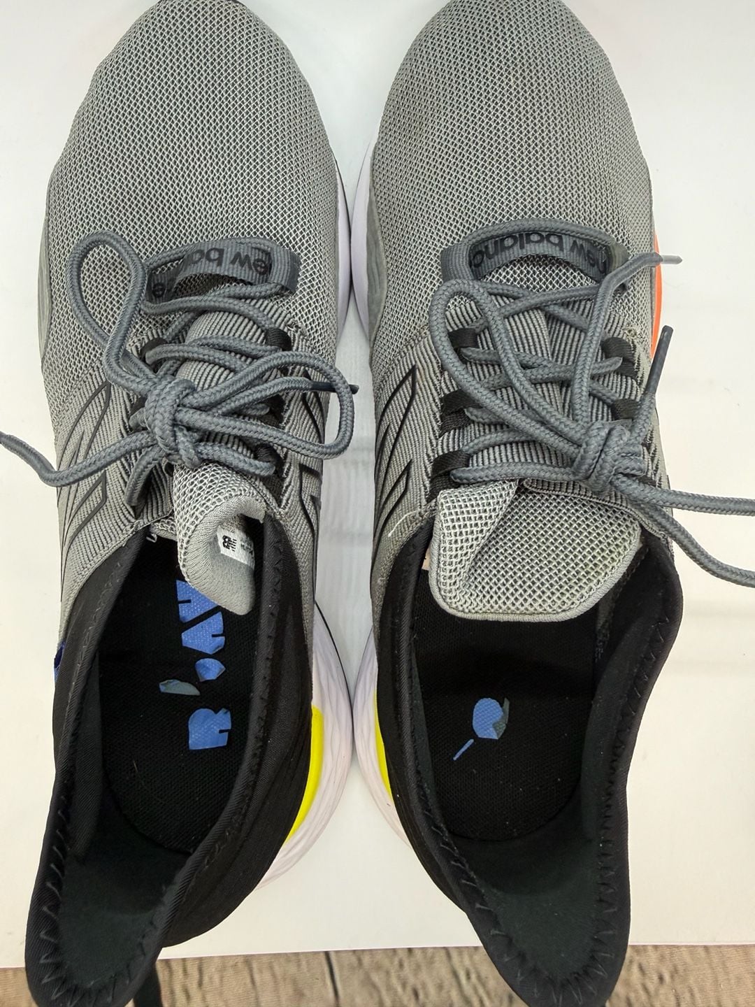 New Balance Fresh Foam Roav Mens Size 10 Running Shoes 6