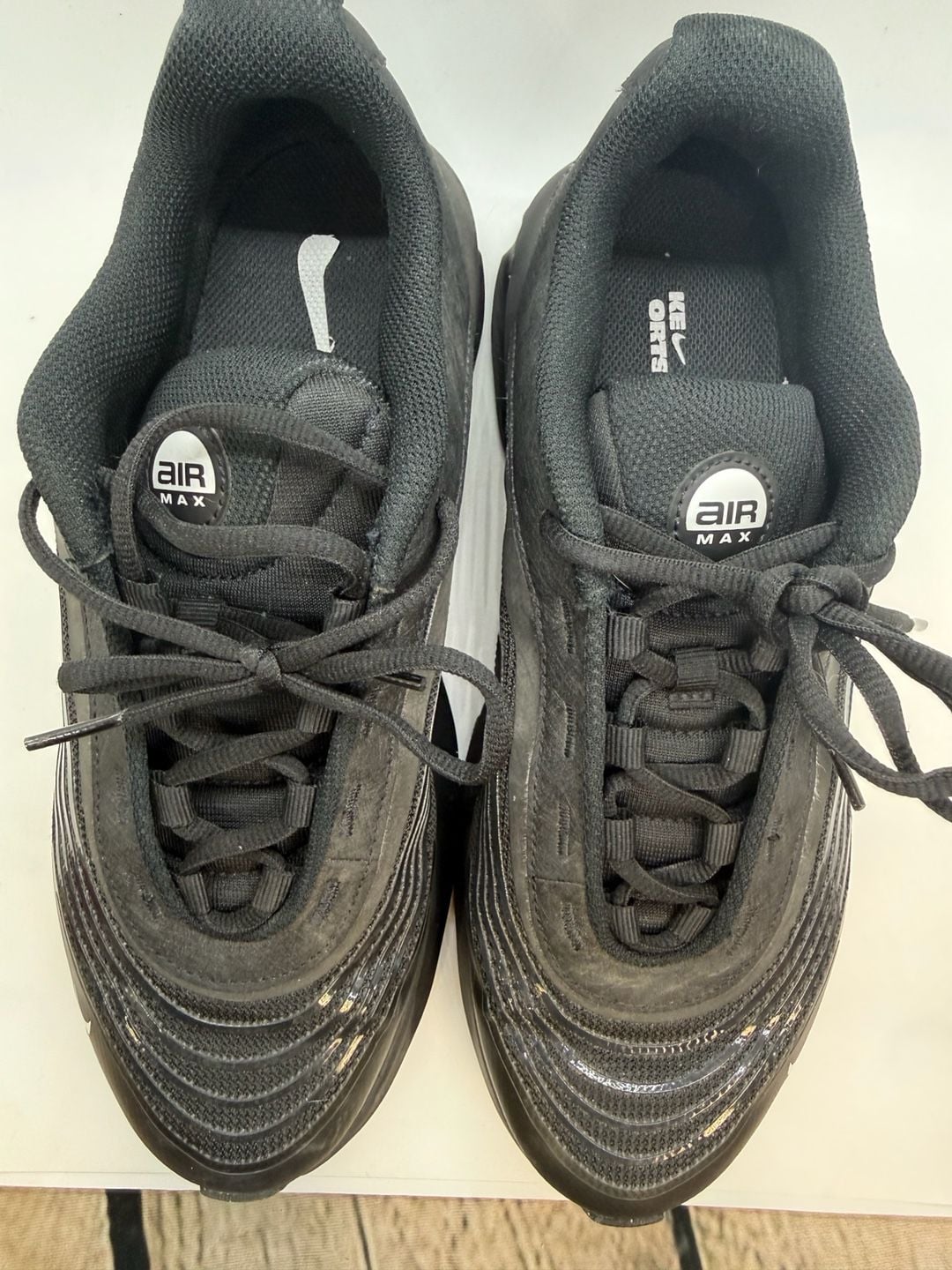Nike Air Max Fire Mens Size 9 Bolt Black Sneakers 8