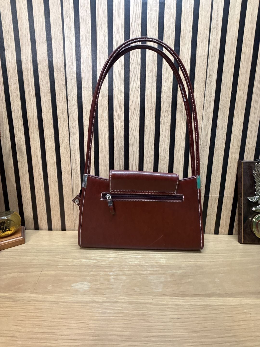 Vintage Structured Brown Faux Leather Shoulder Bag 3