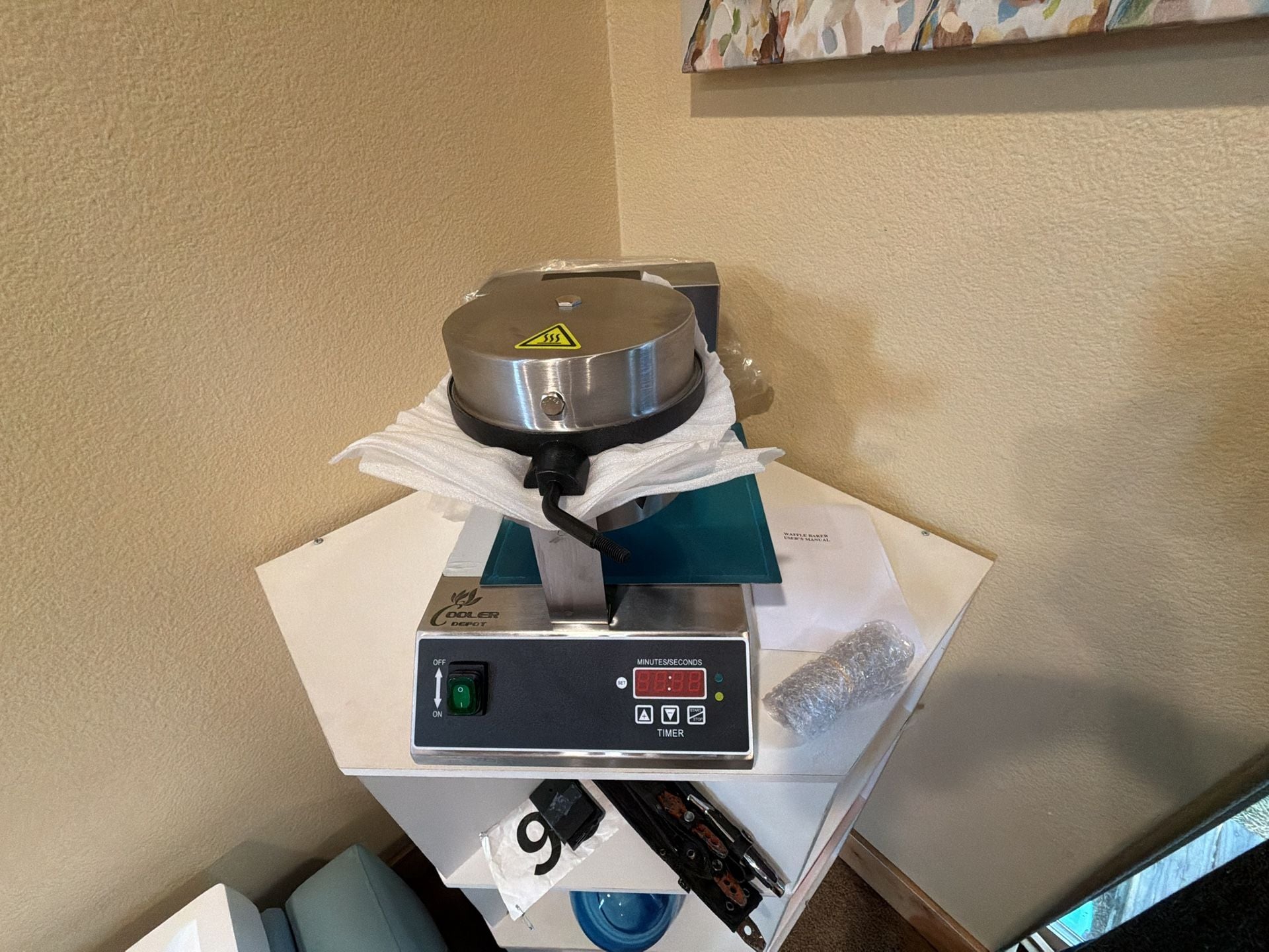 Cooler Depot Commercial Electric Waffle Maker 2