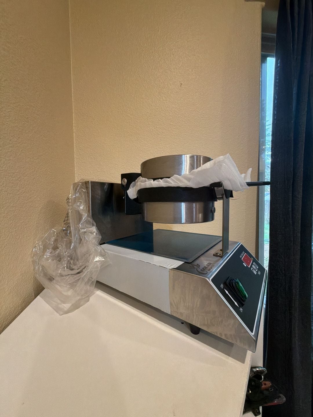 Cooler Depot Commercial Electric Waffle Maker 4