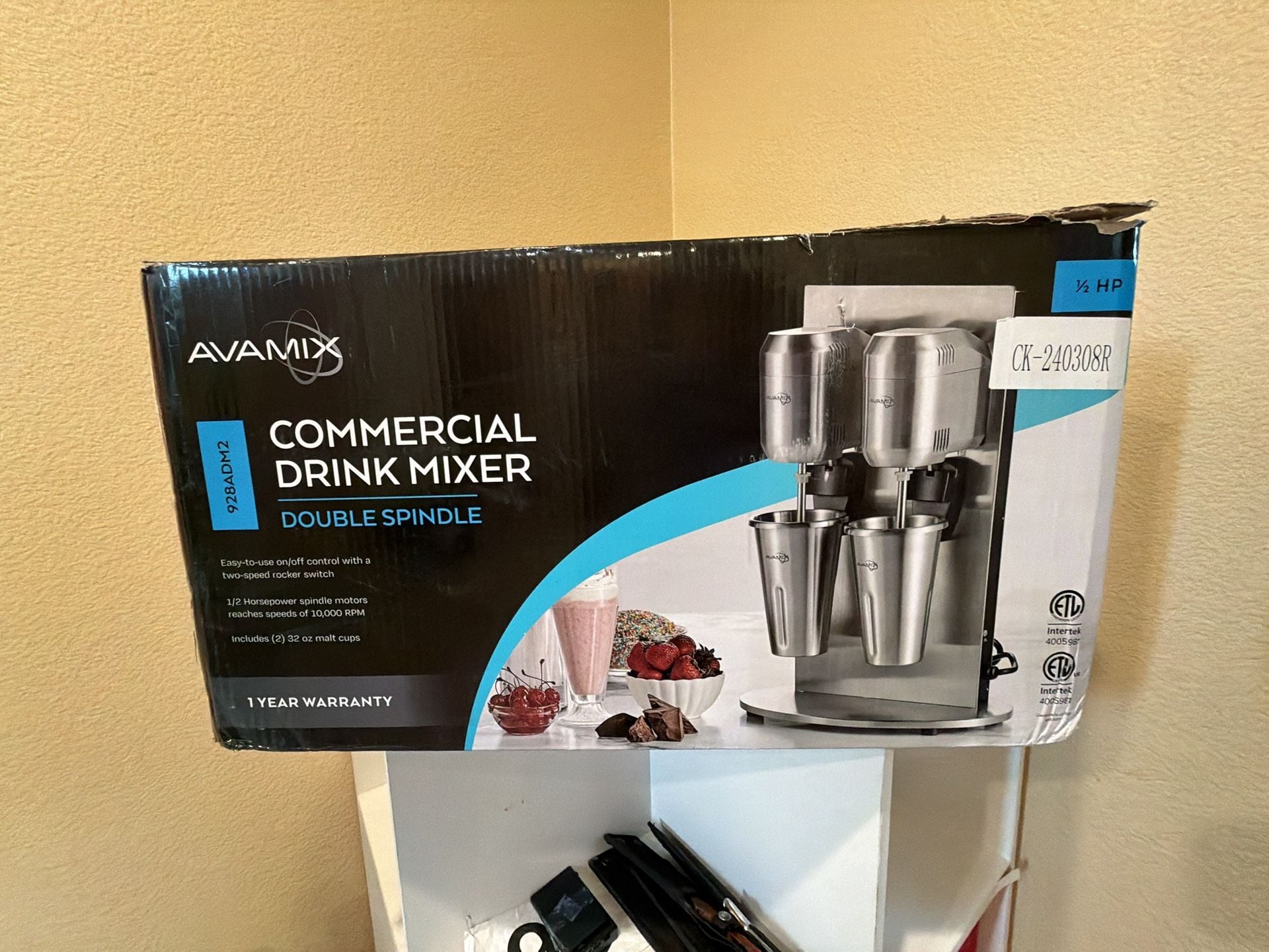 Avamix 928ADM2 Commercial Double Spindle Drink Mixer 1