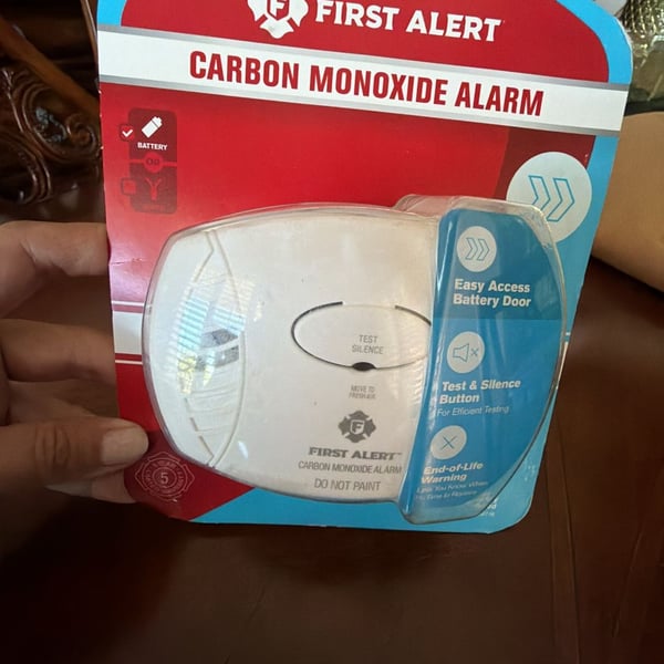 First Alert CO400 Battery Operated Carbon Monoxide Alarm