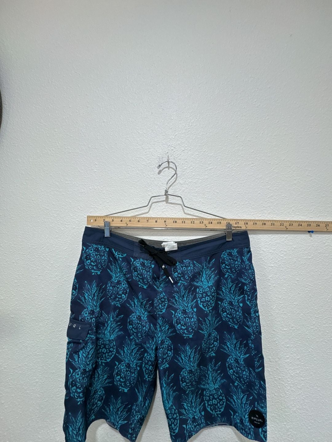 Rip Curl Pineapple Print Board Shorts Size 36 7