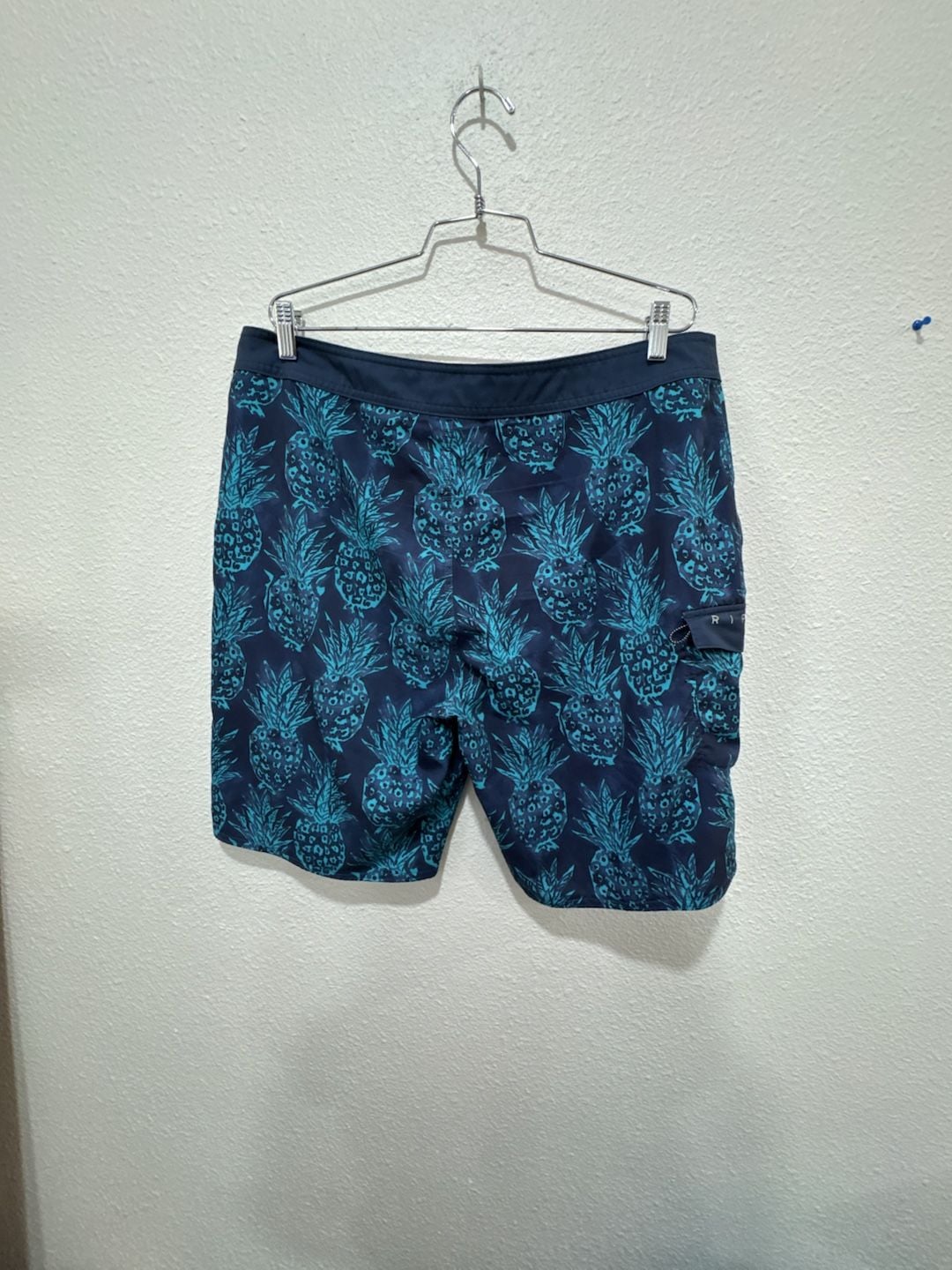 Rip Curl Pineapple Print Board Shorts Size 36 10