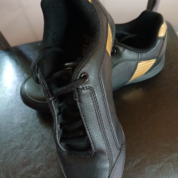 Fila Men's Black and Gold Athletic Sneakers