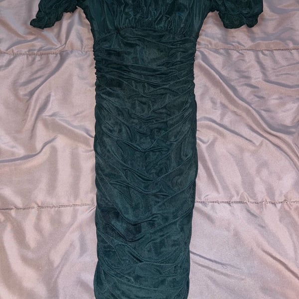 Windsor Off-The-Shoulder Ruched Bodycon Dress Size S