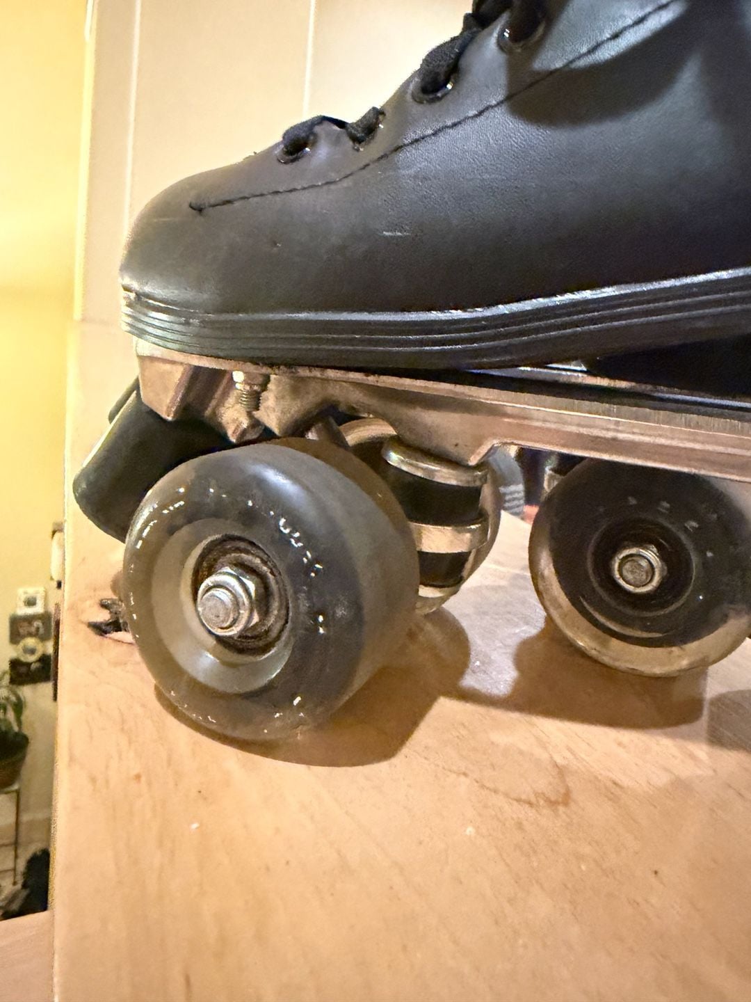 Flamingueo Vintage Style Roller Skates Black Size USA 6 7