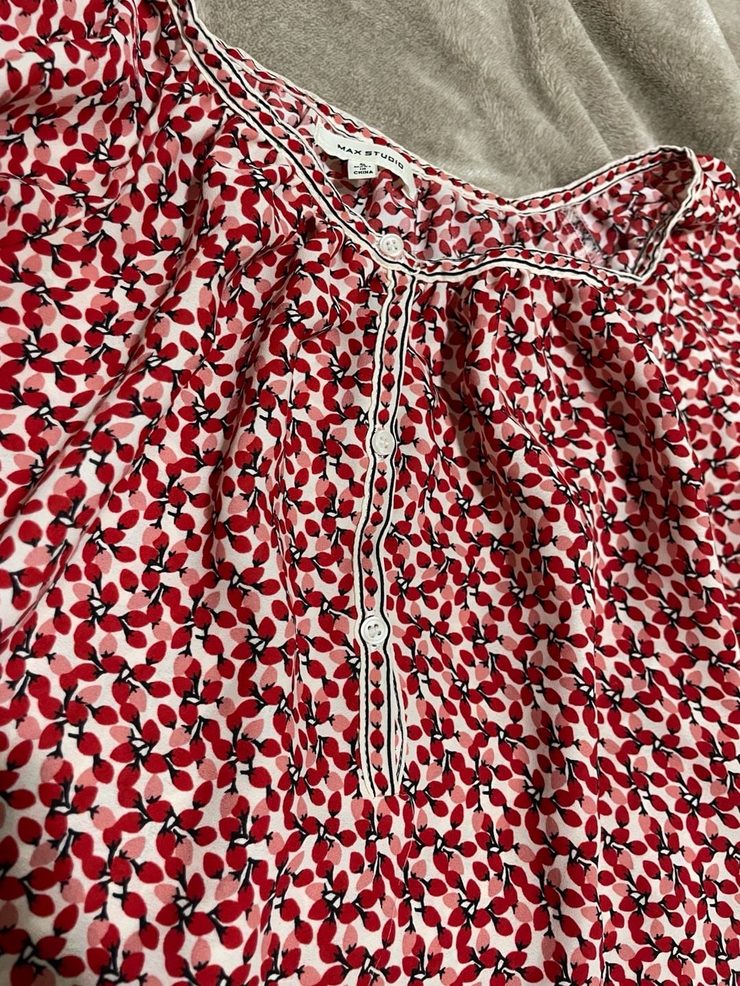 Scoop Neck Blouse Flounced Cuffs Black White Burgundy Sz S Summer Blouse 5