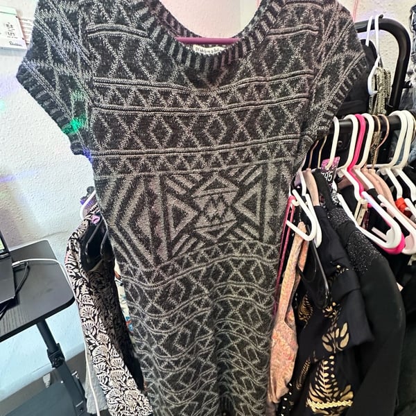Maurices Dress Women's Size XS Gray Black with Pockets Bohemian Short Sleeve