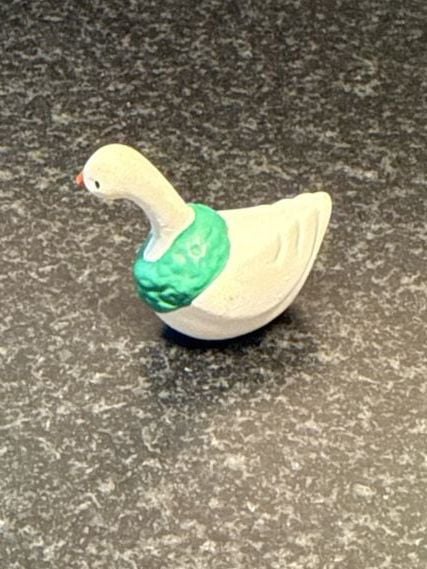 Vintage Hallmark HMK CDS Miniature Goose Figurine 3