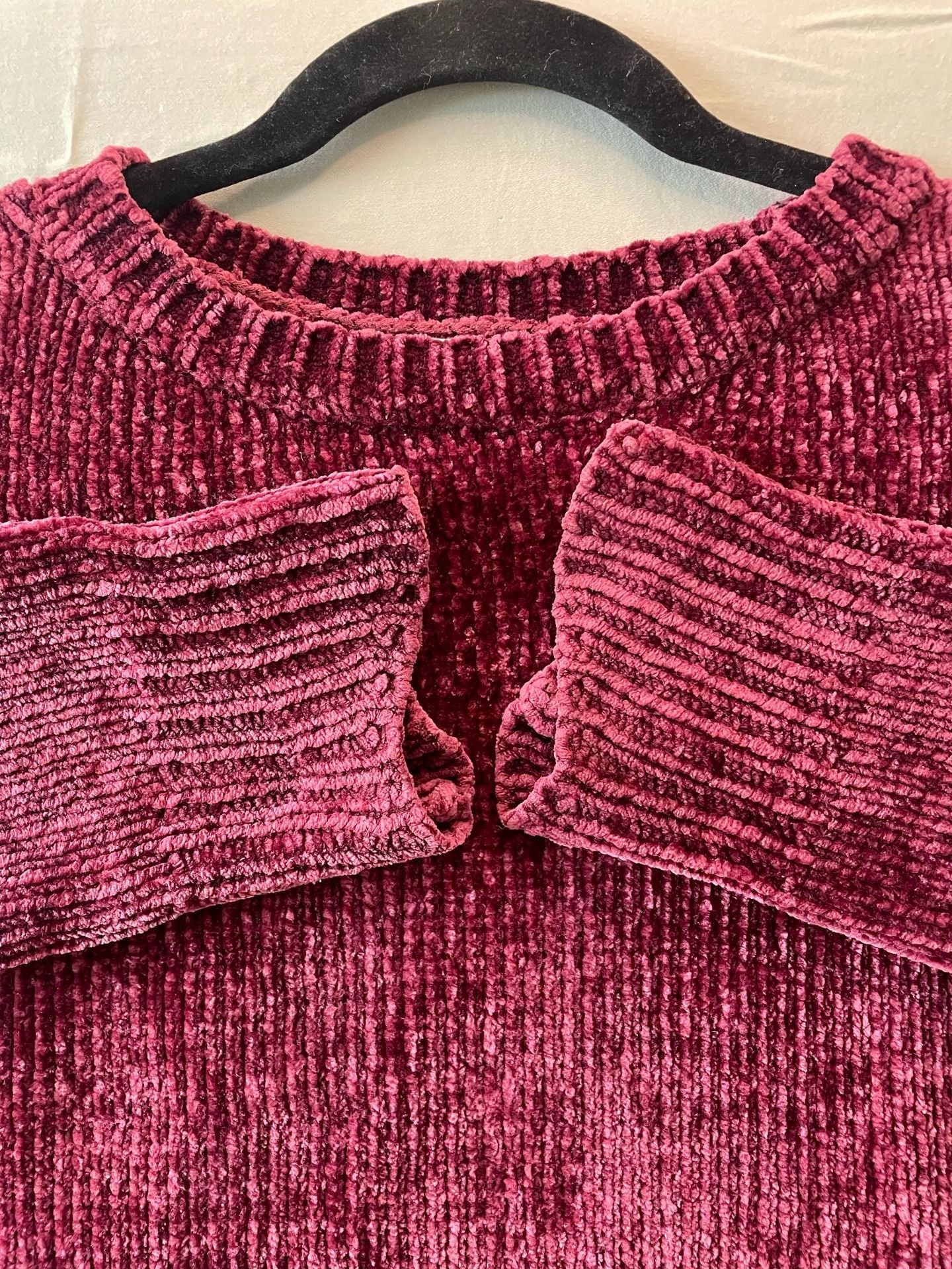 Altar'd State Women's Chenille Scalloped Hem Sweater Maroon Size S 4