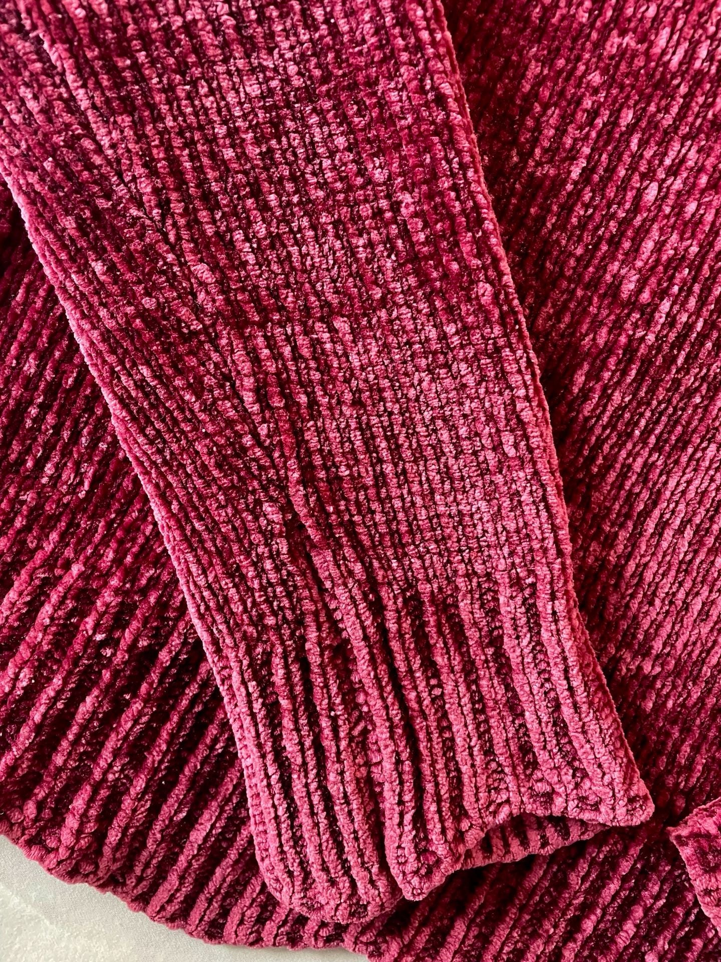 Altar'd State Women's Chenille Scalloped Hem Sweater Maroon Size S 10