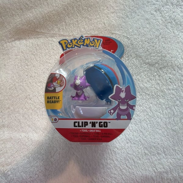Pokemon Clip 'N' Go Toxel and Great Ball Figure Set