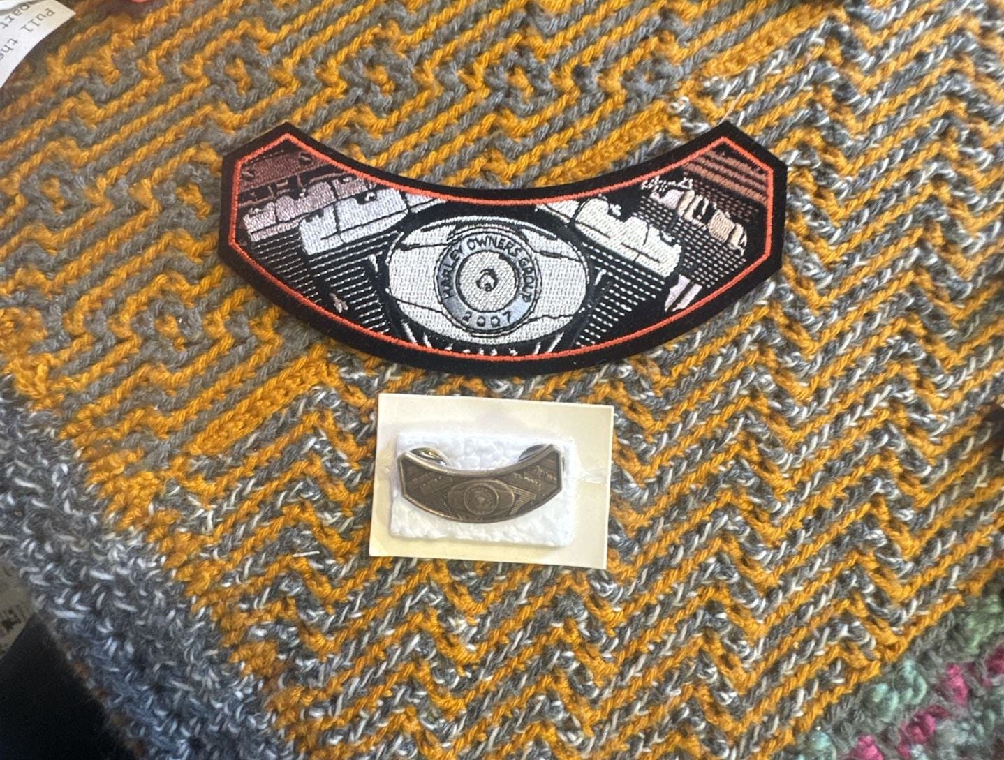 Vintage 2007 Harley Owners Group HOG Embroidered Patch and Pin Set 1