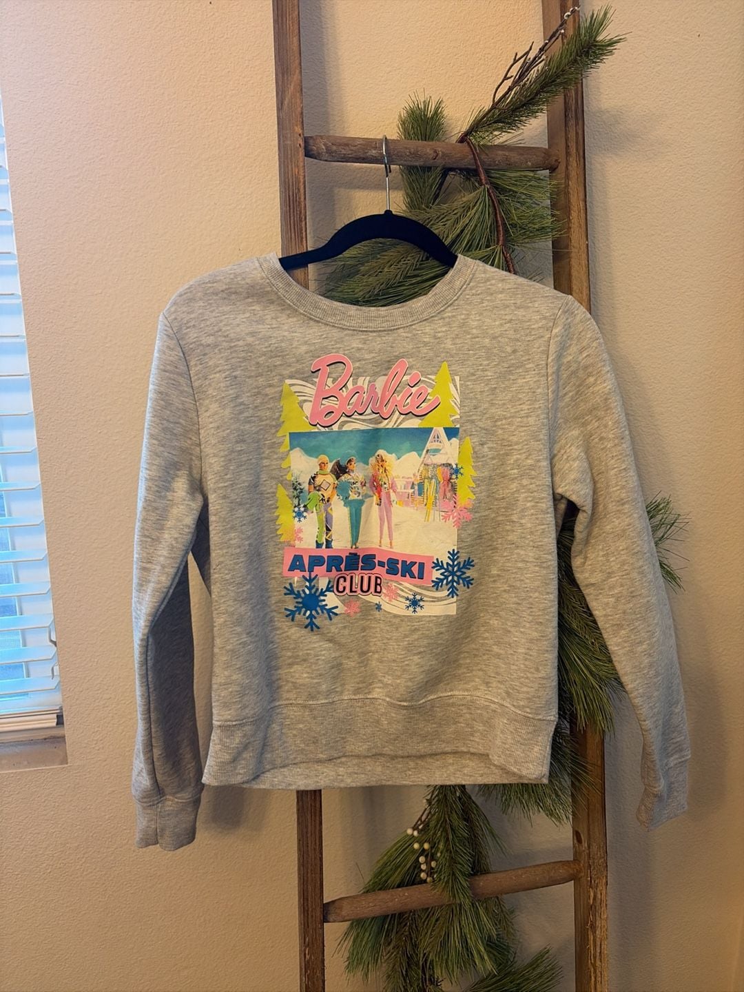 Barbie Sweatshirt Gray 'apres-ski club' Pullover Graphic Print Size XL 2