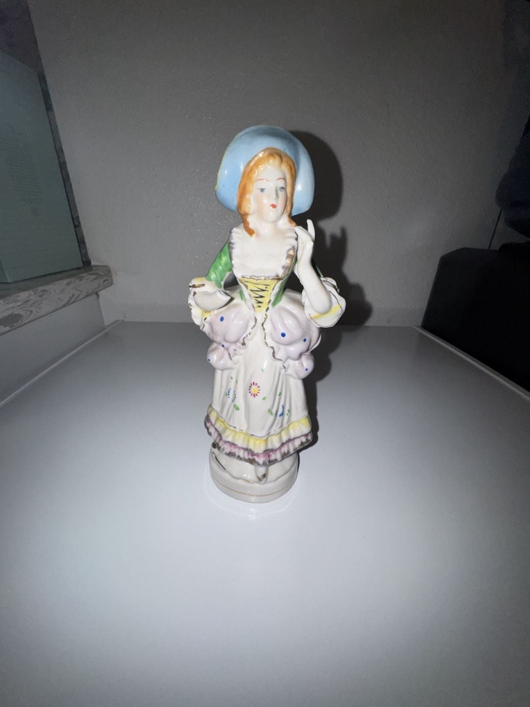 Vintage L&M Inc Porcelain Colonial Lady Figurine 1