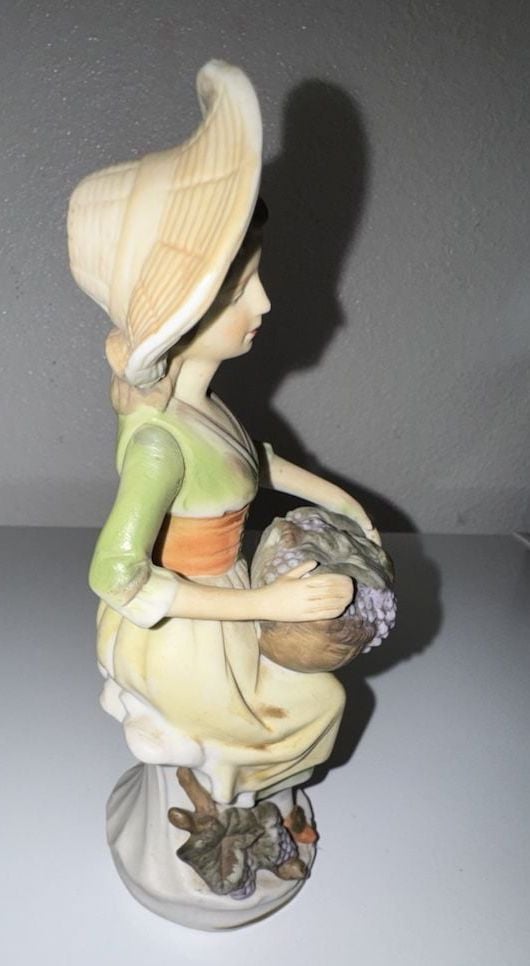 Vintage MCO Marwal Style Porcelain Figurine Girl with Grapes Basket Made in Japan 4
