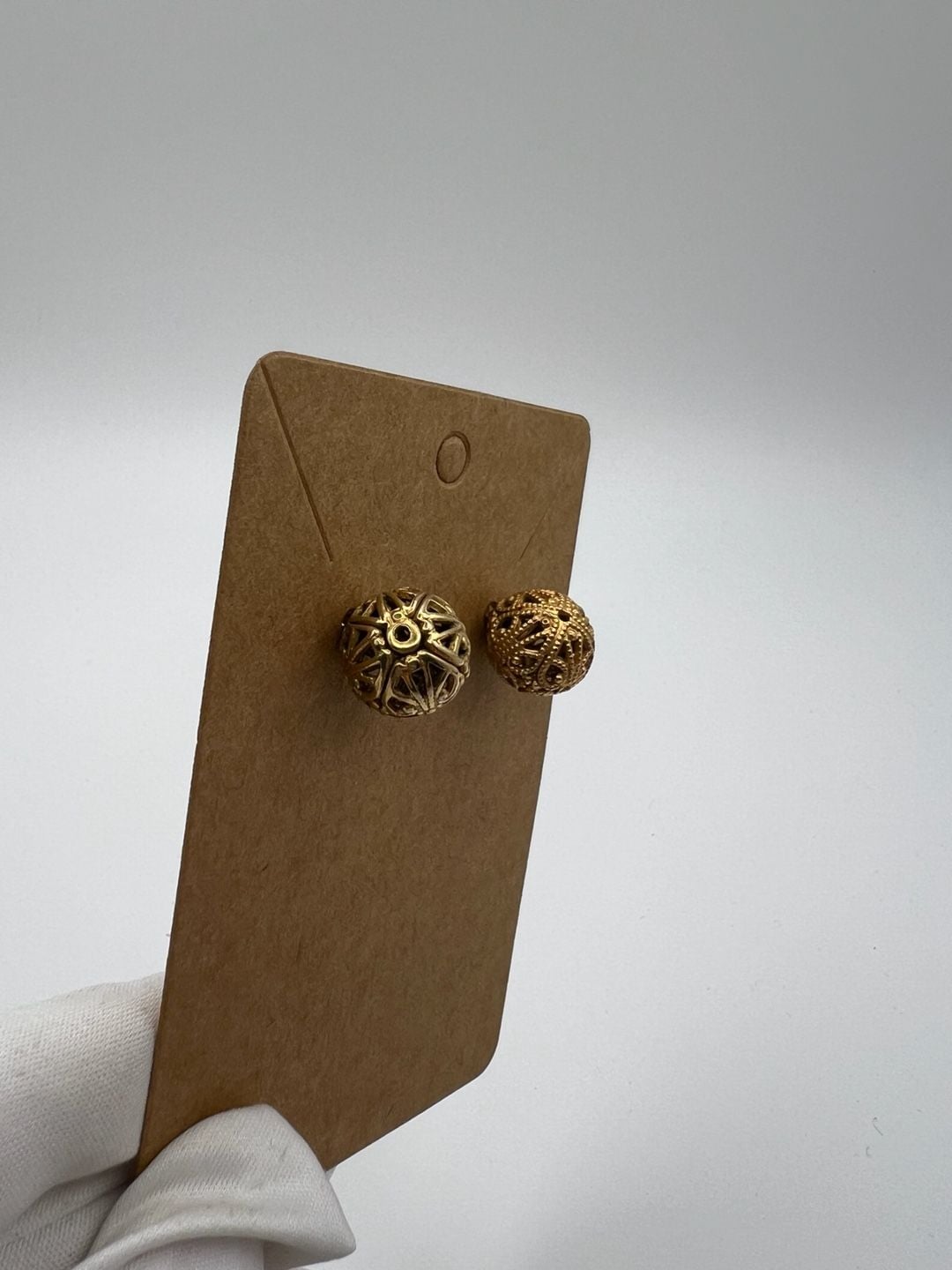 Vintage Gold Tone Filigree Ball Stud Earrings 9