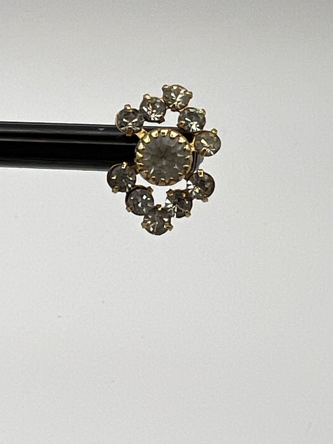 Vintage Gold Tone Rhinestone Cluster Stud Earrings 3