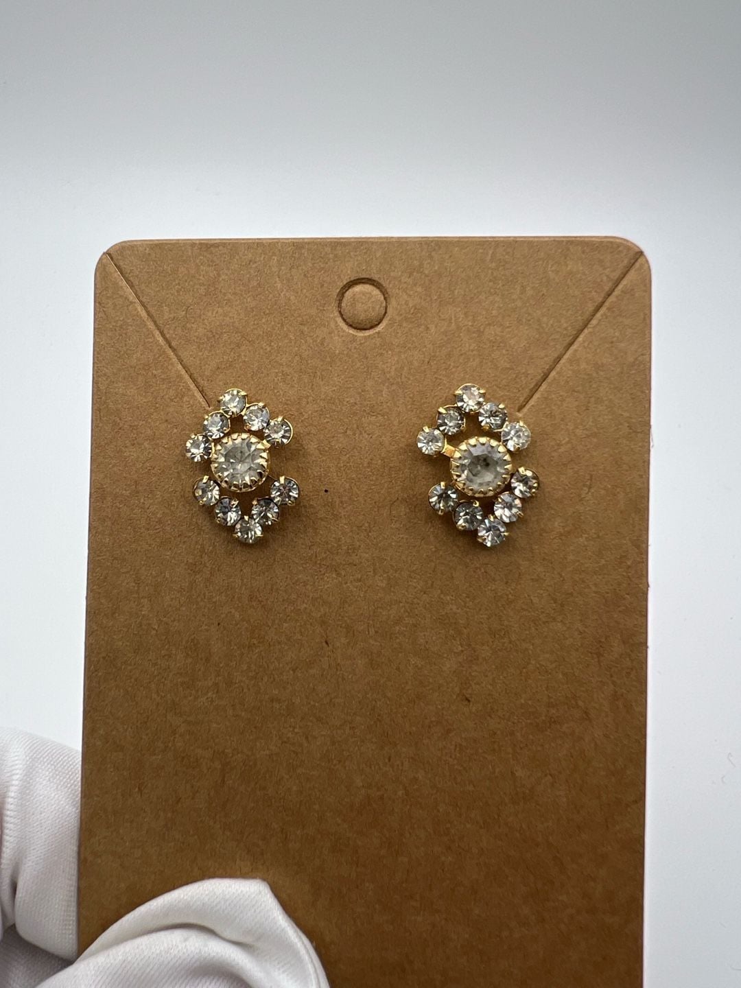 Vintage Gold Tone Rhinestone Cluster Stud Earrings 8