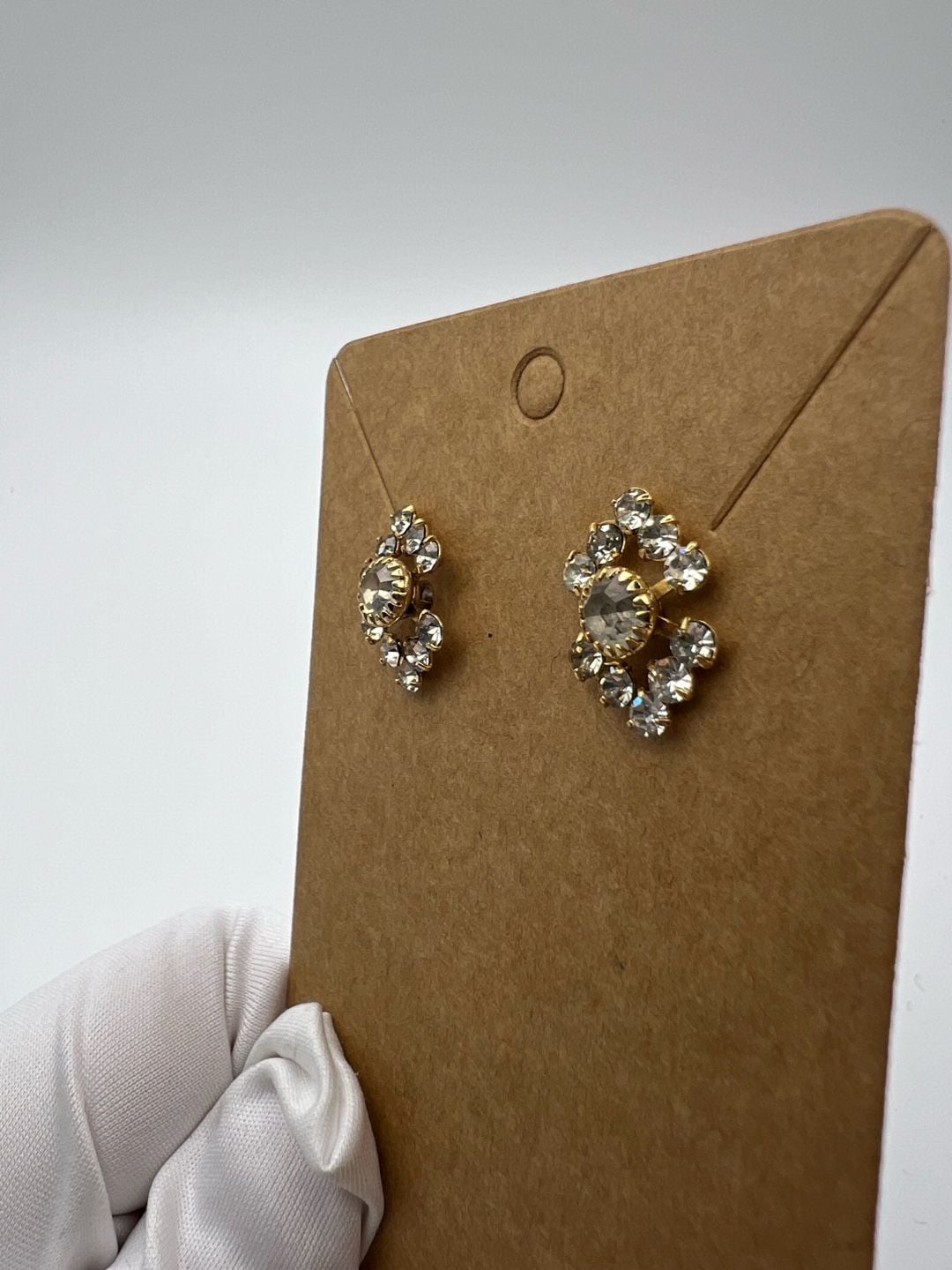 Vintage Gold Tone Rhinestone Cluster Stud Earrings 9