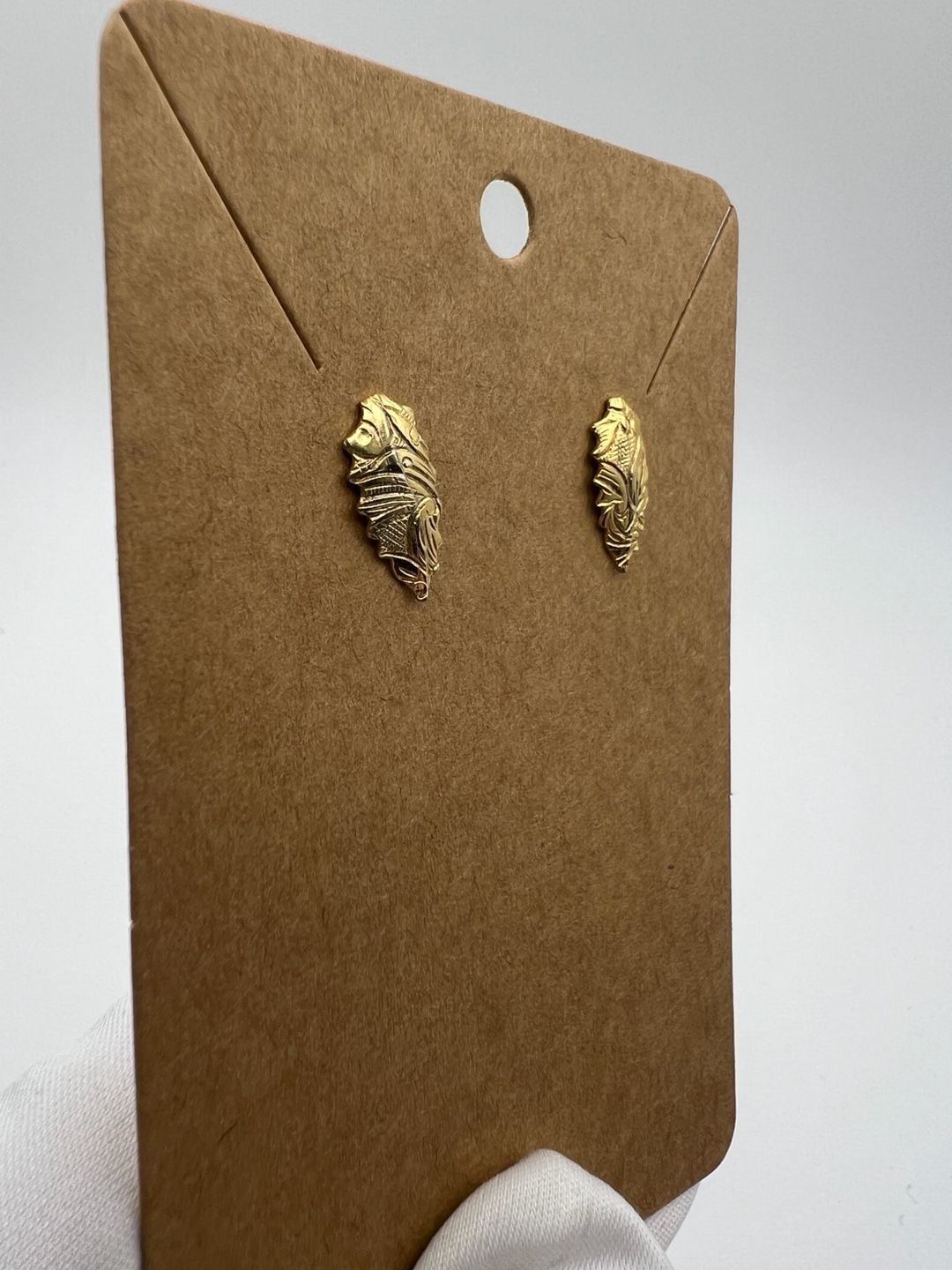 Vintage Textured Gold Tone Leaf Stud Earrings 13