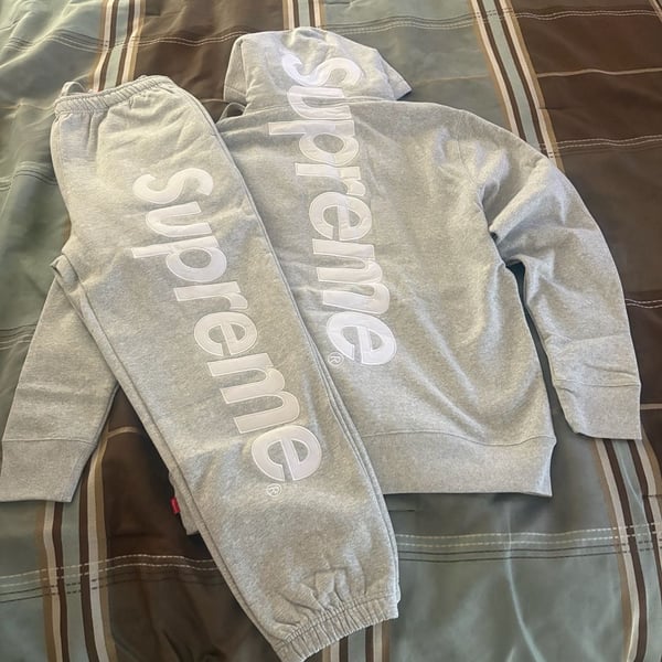 Gray Supreme satin appliqué sweat suit size large 