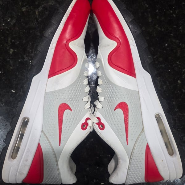 Nike Air Max 1 G golf shoes in the "University Red" colorway
