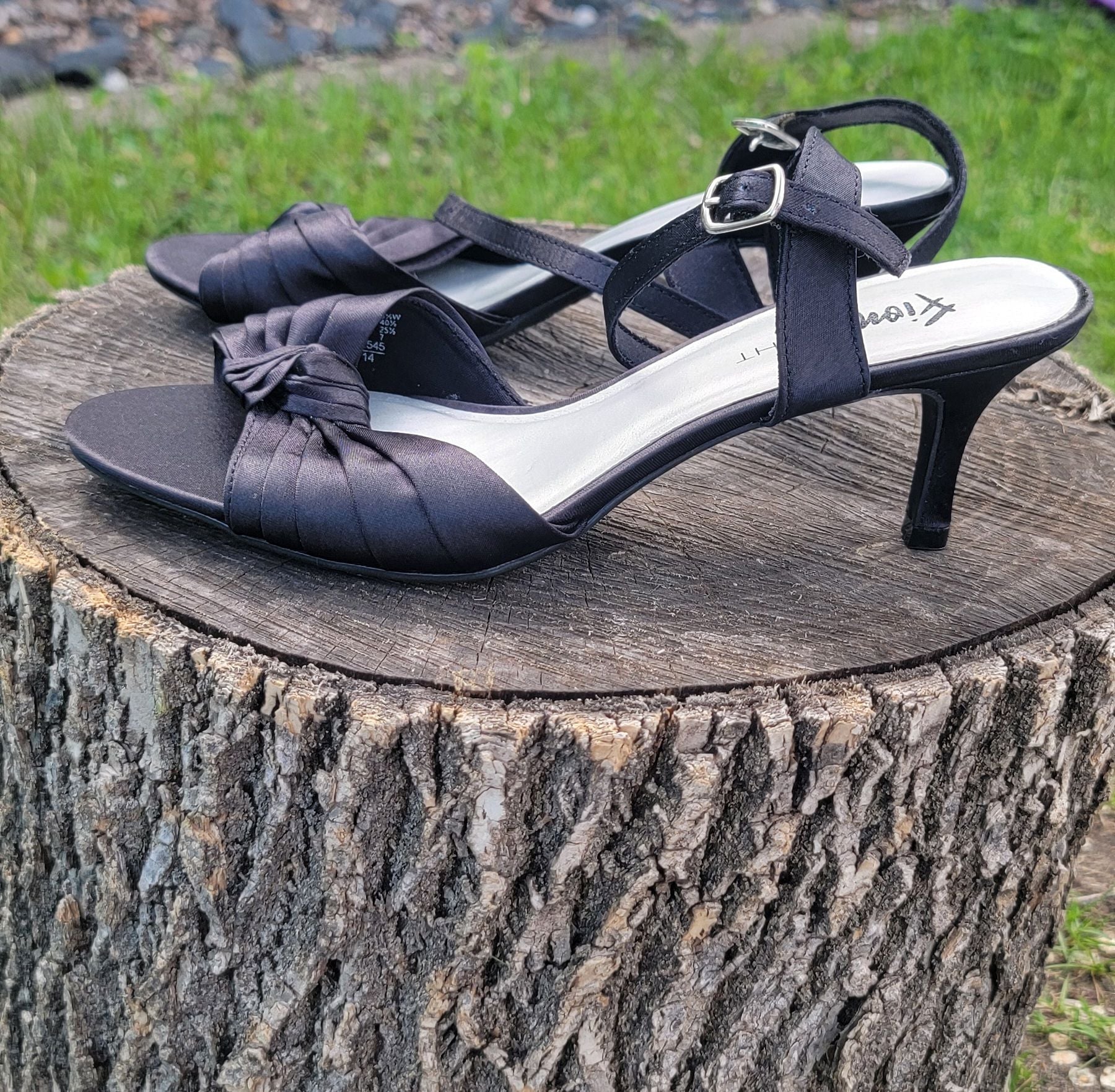 Fioni Night Black Satin Knot Ankle Strap Heels Size 8.5W 6